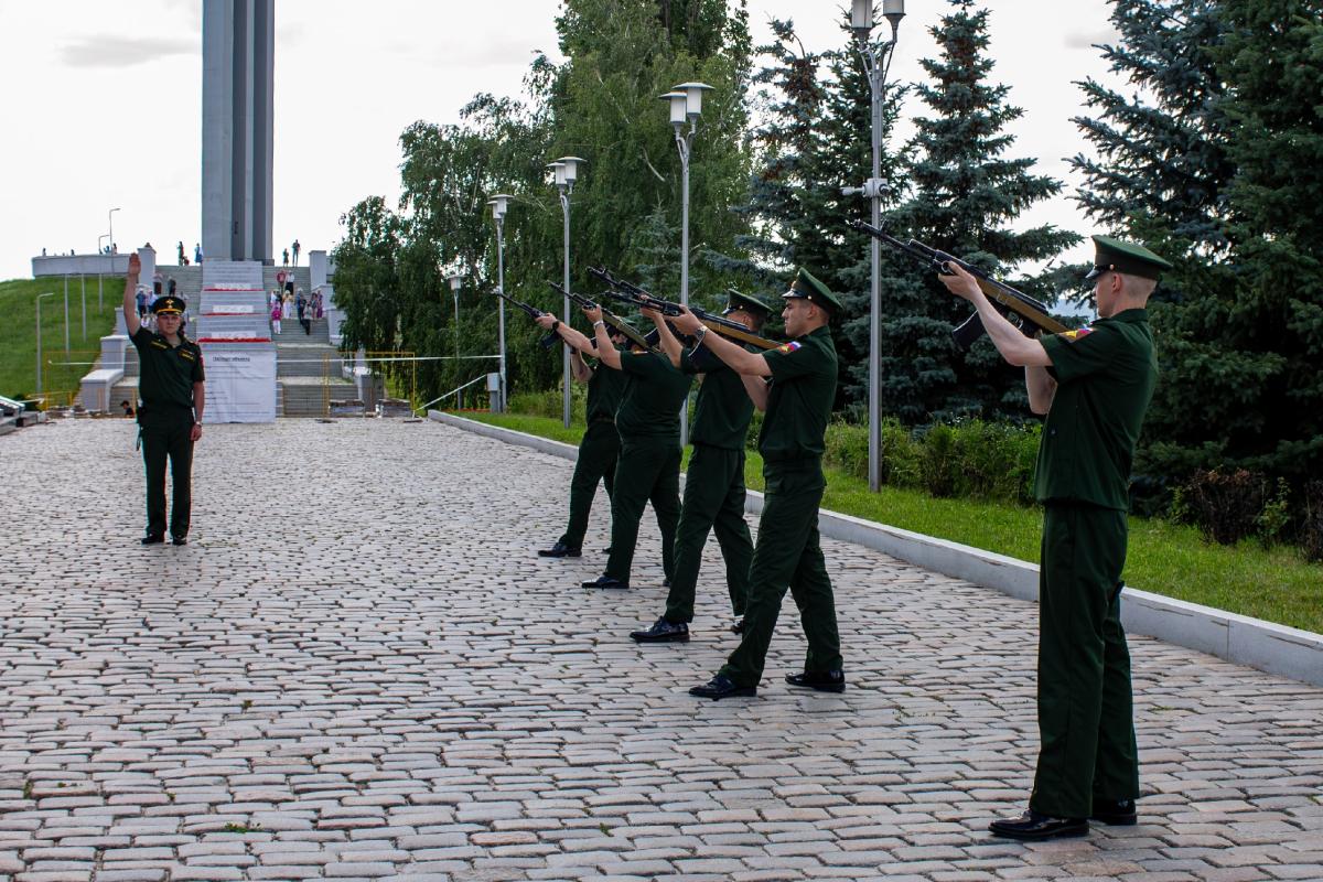 Активисты университета приняли участие в патриотическом мероприятии «Народов много – Россия одна» Фото 3